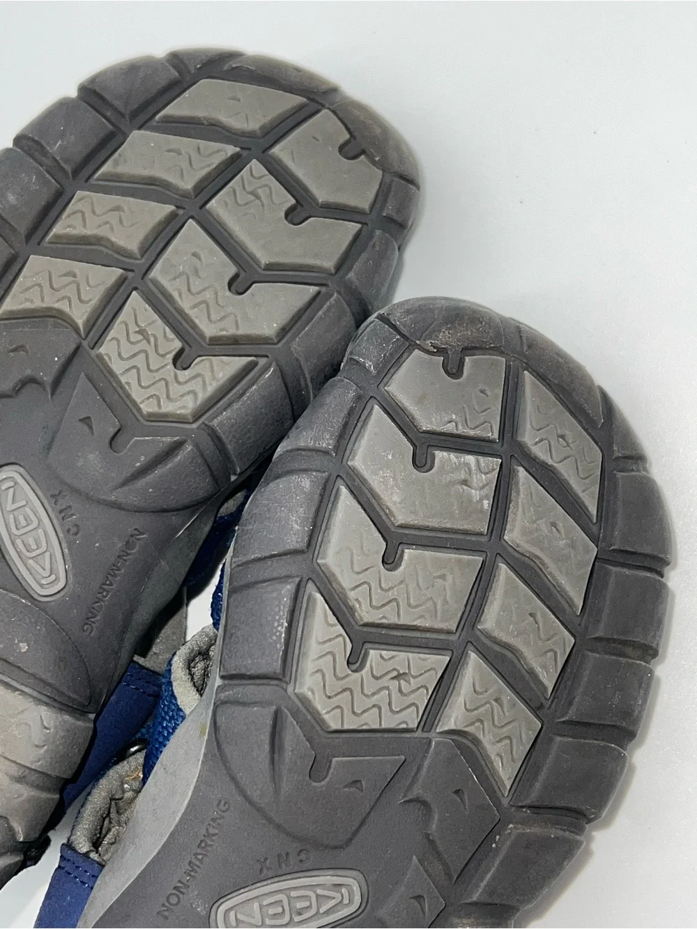 Keen Newport H2 Water Sandals Big Kids Size 11/EU 29